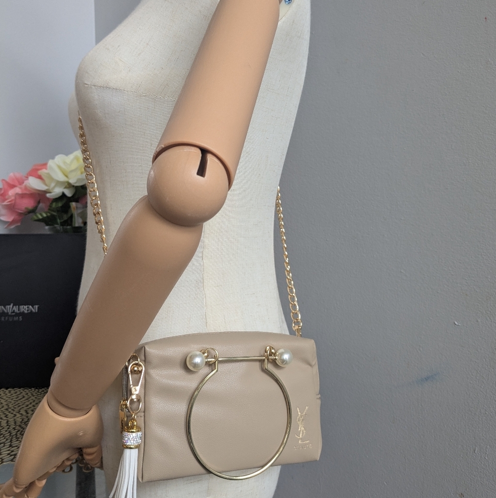 Yves Saint Laurent Beige Handbag with Gold Accents - Picture 9 of 13